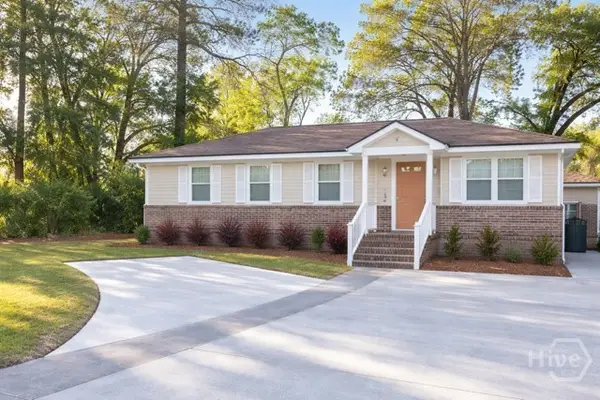 2344 & 2344 1/2 Camelia Court, Savannah, GA 31404