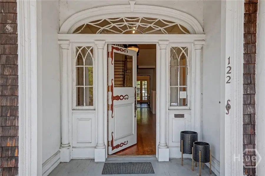 122 E 36th Street, Savannah, GA 31401 - #2