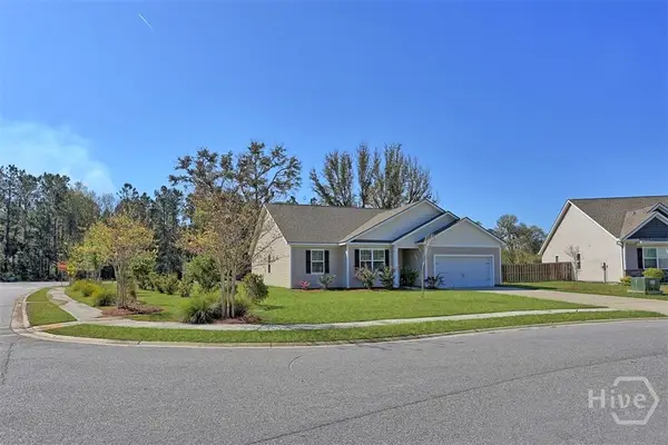 11 Wedge Circle, Richmond Hill, GA 31324