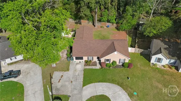 6 N Nicholson Circle, Savannah, GA 31419