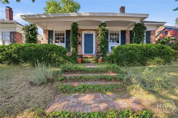 404 E 51st Street, Savannah, GA 31405