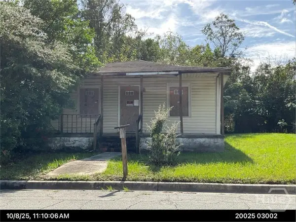 8 Burke Avenue, Savannah, GA 31408