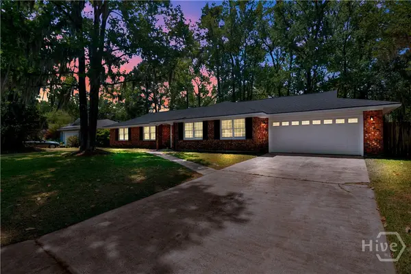 13 Barrington Circle, Savannah, GA 31419