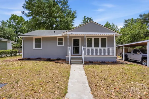 2009 E 57th Street, Savannah, GA 31404
