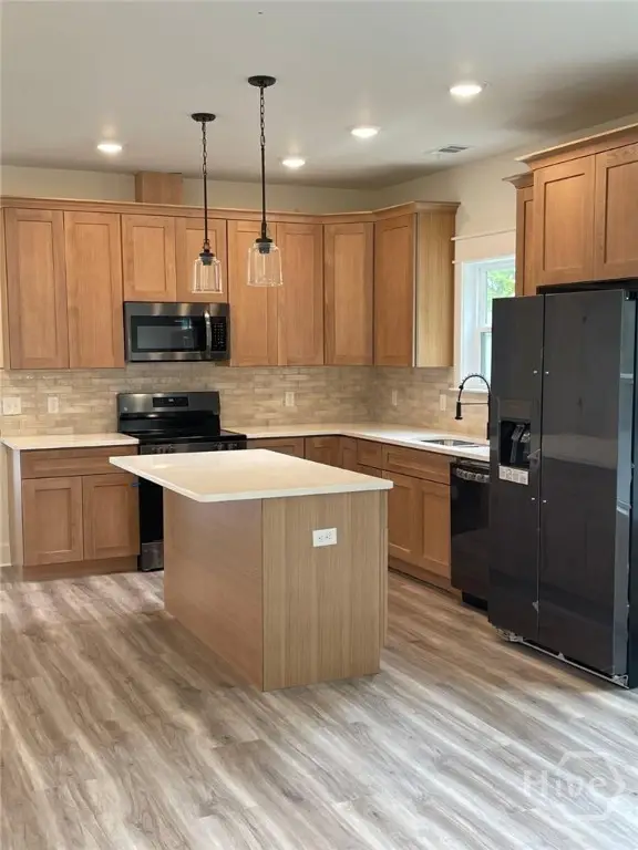 1005 E 35th Street, Savannah, GA 31401 - #2