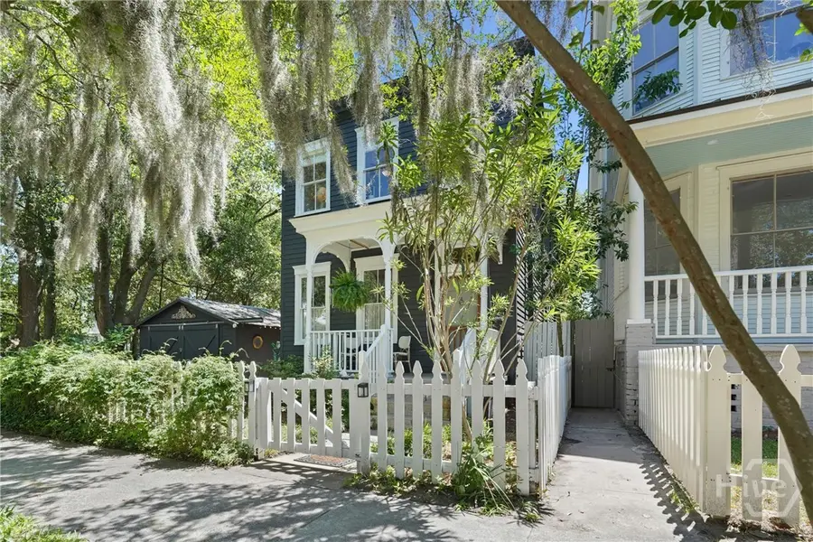 205 E 39th Street, Savannah, GA 31401 - #2