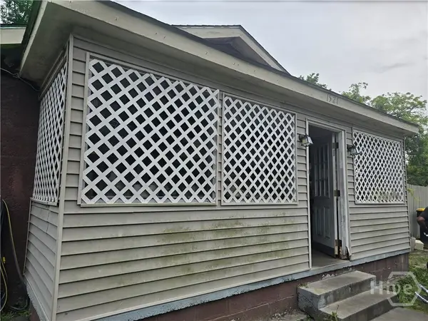1521 New Castle Street, Savannah, GA 31415