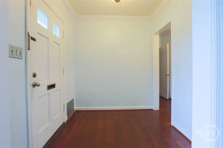 211 E 63rd Street, Savannah, GA 31405 - #3