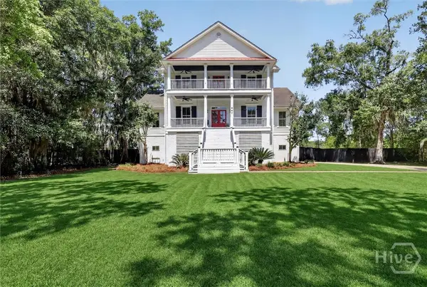 447 Sterling Woods Drive, Richmond Hill, GA 31324