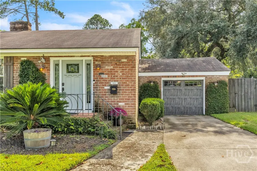 223 E 64th Street, Savannah, GA 31405 - #3