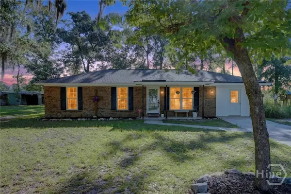 448 Queens Way, Ellabell, GA 31308