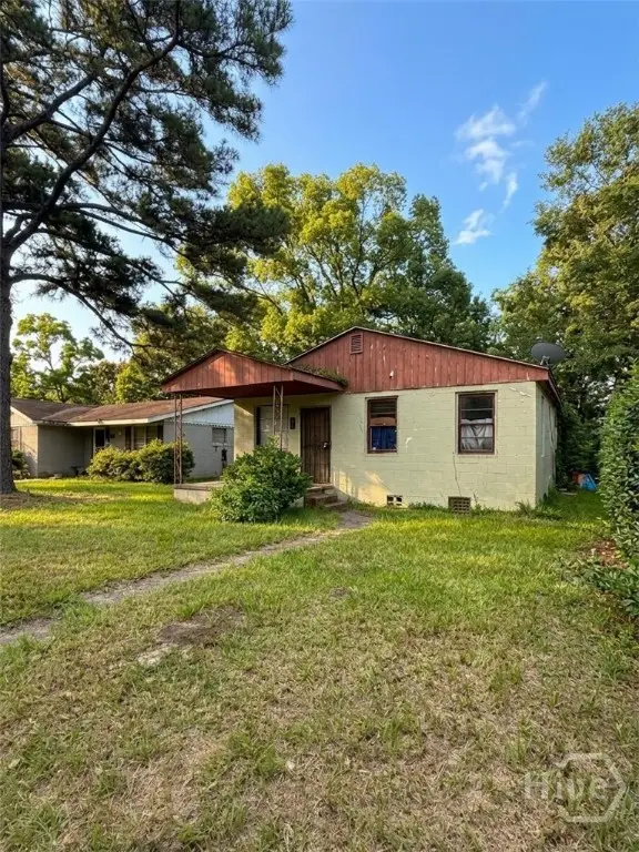 815 W 50th Street, Savannah, GA 31405