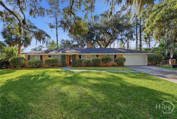 8305 Meadowbrook Road, Savannah, GA 31406