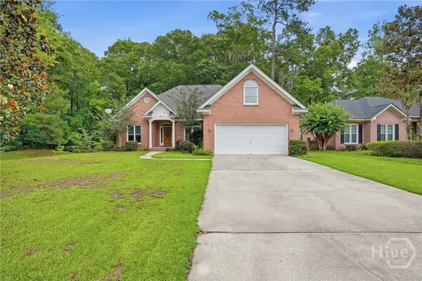 4 Oak Park Place, Savannah, GA 31405