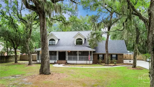 121 Oak Creek Court, Richmond Hill, GA 31324