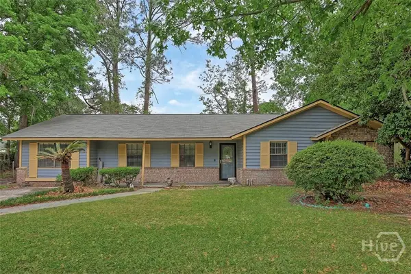 8 Williamsburg Court, Savannah, GA 31419