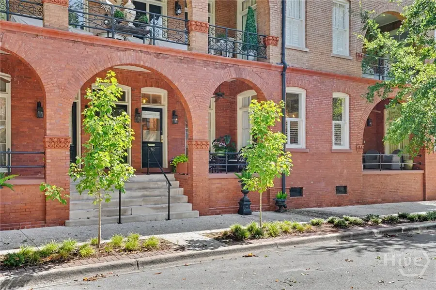 316 E Charlton Street, Savannah, GA 31401 - #2