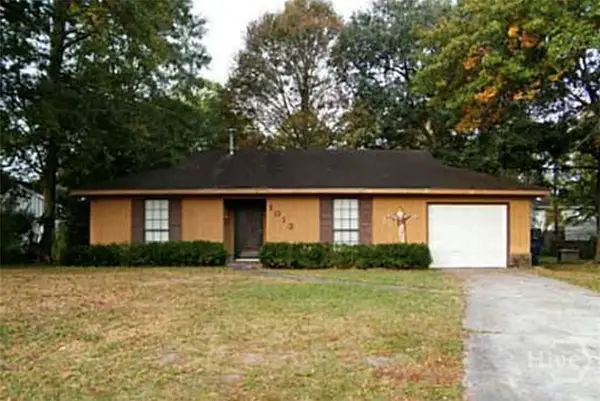 1013 Debbie Street, Savannah, GA 31410