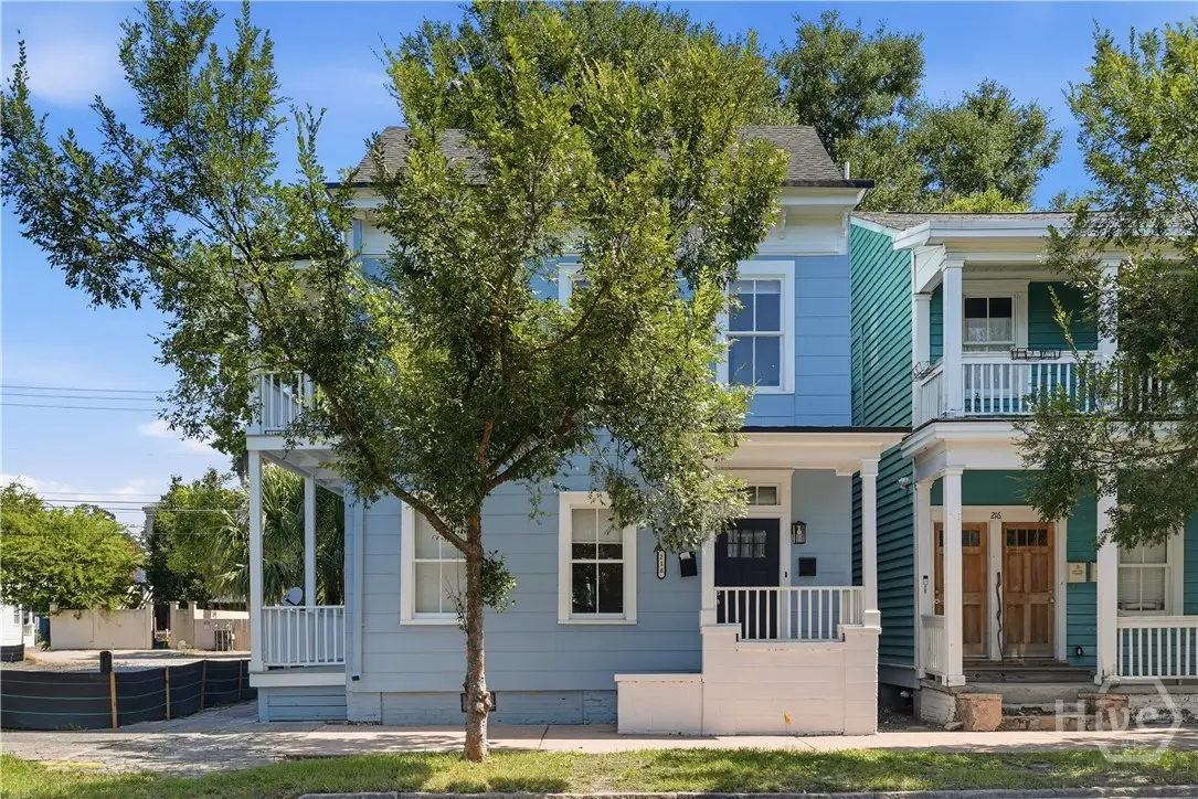 218 W Anderson Street, Savannah, GA 31401 - #1