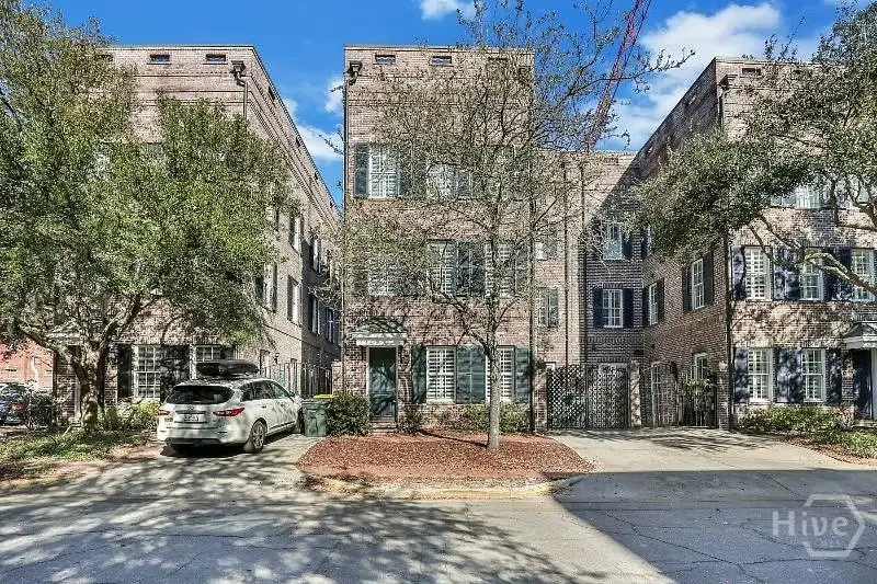 404 E Mcdonough Street, Savannah, GA 31401 - #1