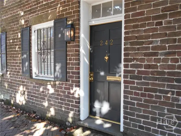 242 Price Street, Savannah, GA 31401