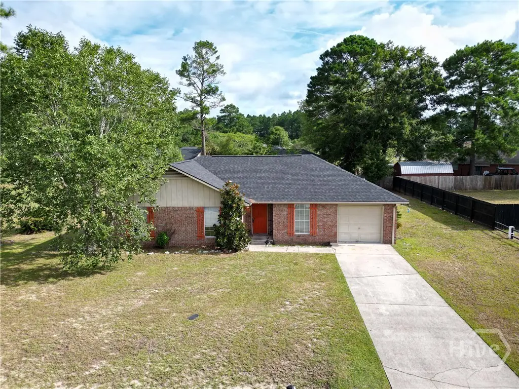33 W Kenny Drive, Hinesville, GA 31313 - #1