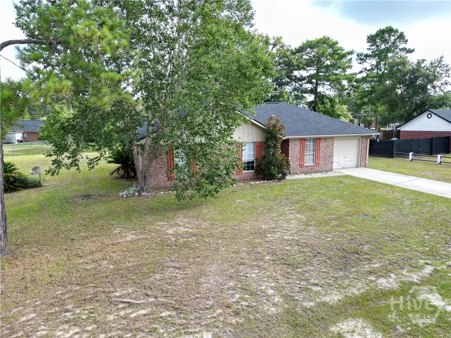 33 W Kenny Drive, Hinesville, GA 31313 - #3