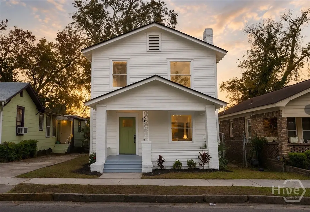 1008 E Waldburg Street, Savannah, GA 31401 - #1