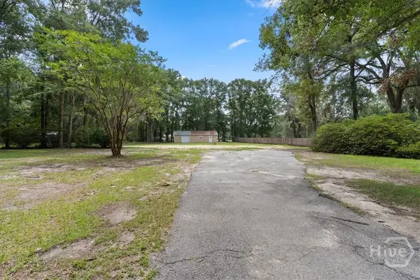 285 Barnard Road, Richmond Hill, GA 31324