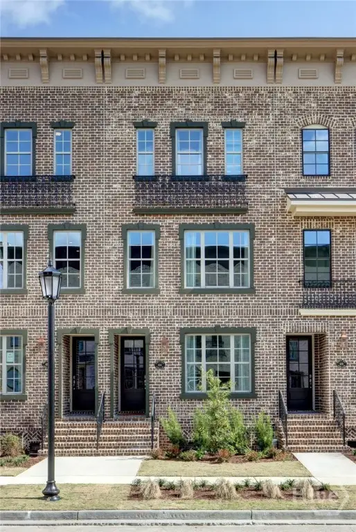 404 Upper East Avenue, Savannah, GA 31401 - #3