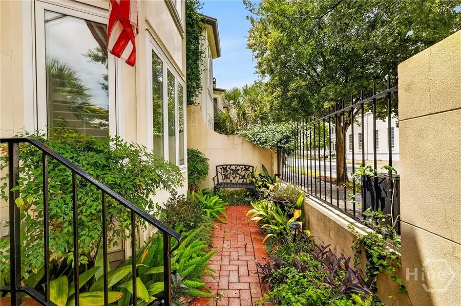 525 E Broughton Street, Savannah, GA 31401 - #3