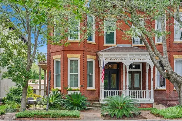 615 Tattnall Street, Savannah, GA 31401