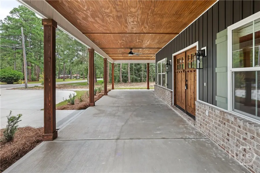406 S Ash Street, Springfield, GA 31329 - #3