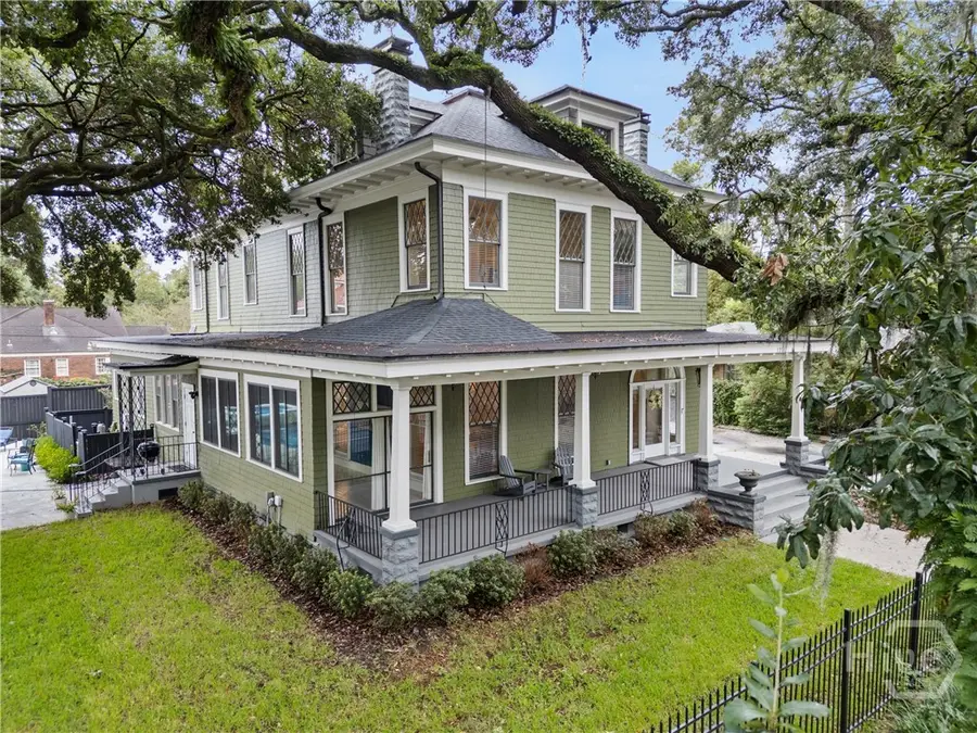 121 E Victory Drive, Savannah, GA 31405 - #2