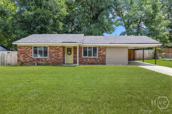 305 E 4th Street, Springfield, GA 31329