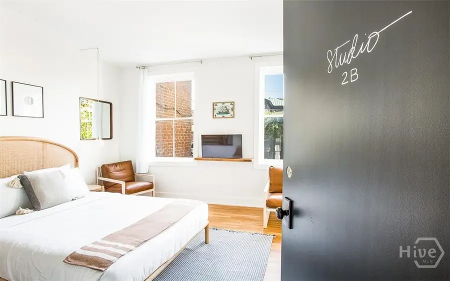 1 E Gordon Street #Studio, Savannah, GA 31401 - #3