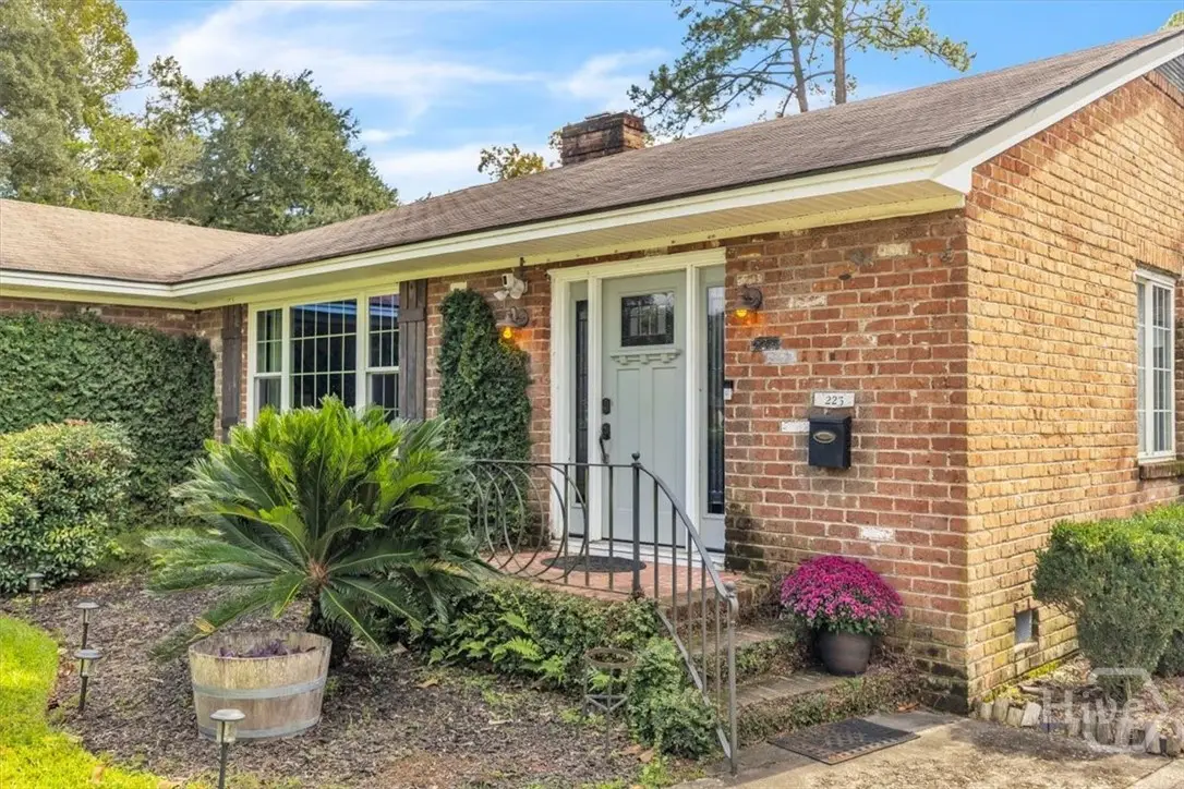 223 E 64th Street, Savannah, GA 31405 - #1