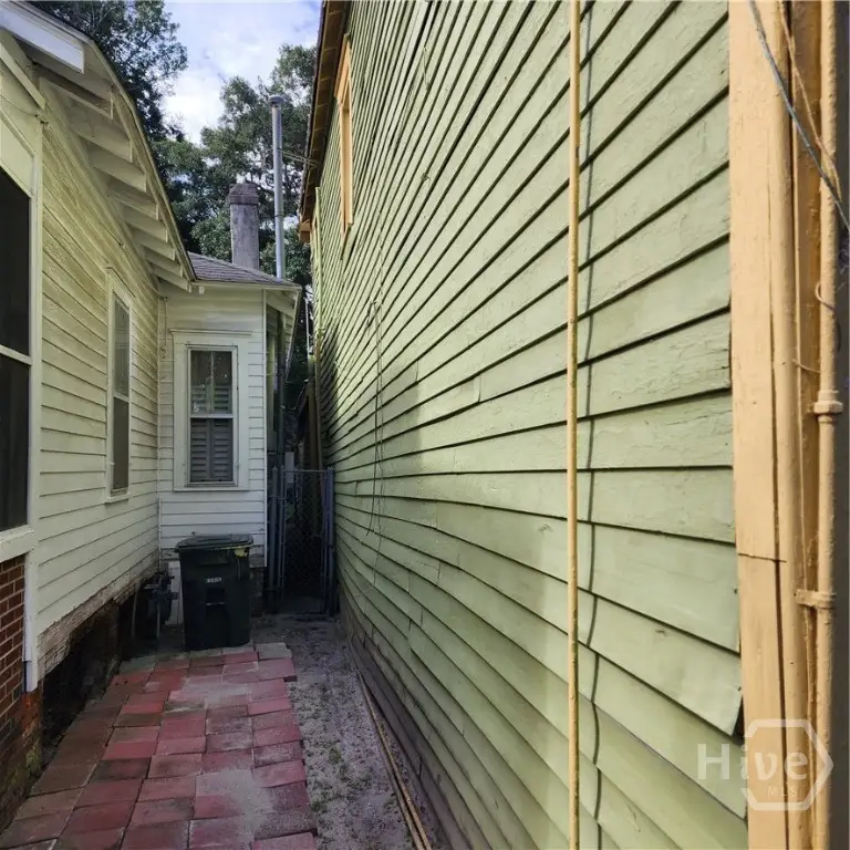 651 W 41st Street W, Savannah, GA 31415 - #3