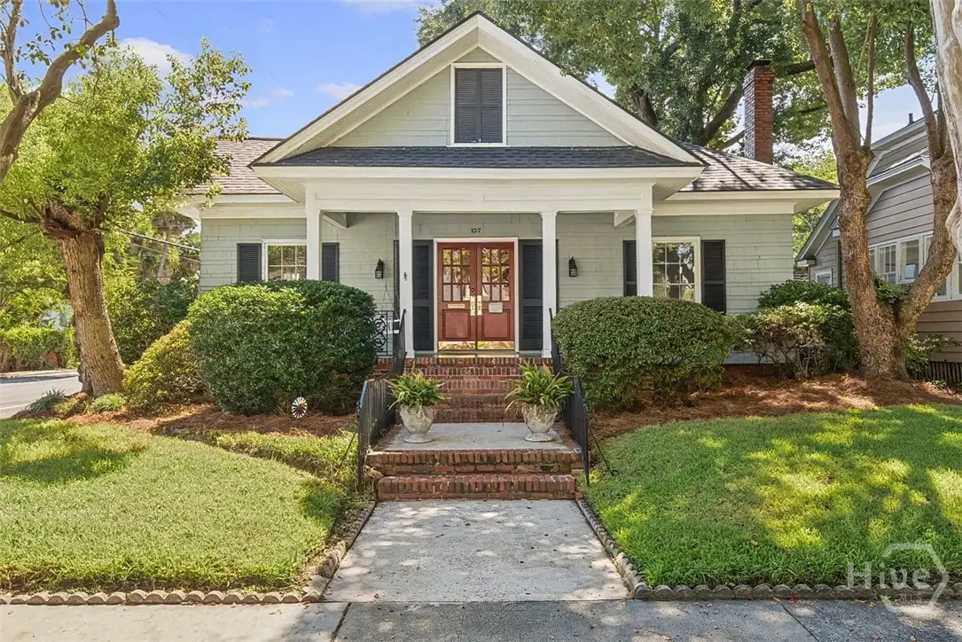 137 E 53rd Street, Savannah, GA 31405 - #1