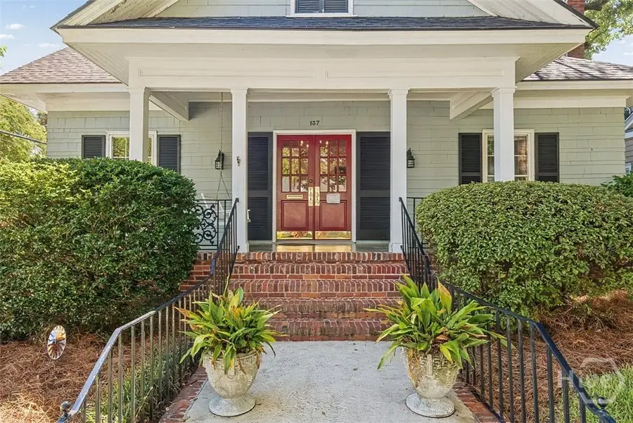 137 E 53rd Street, Savannah, GA 31405 - #2