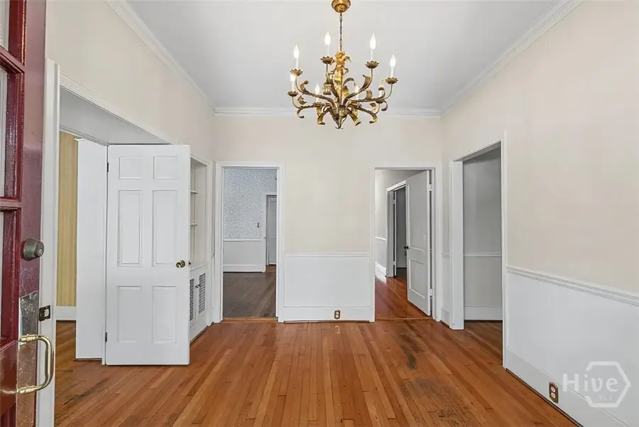 137 E 53rd Street, Savannah, GA 31405 - #3