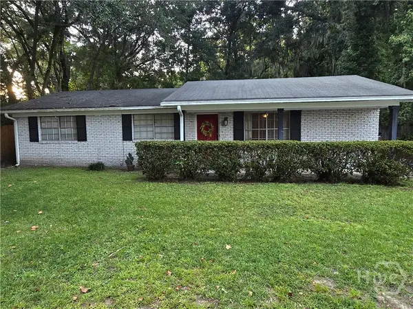 3004 Young Avenue, Savannah, GA 31404