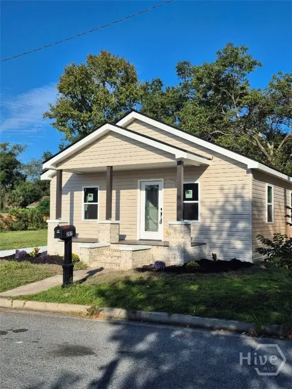207 Cleland Avenue, Savannah, GA 31415