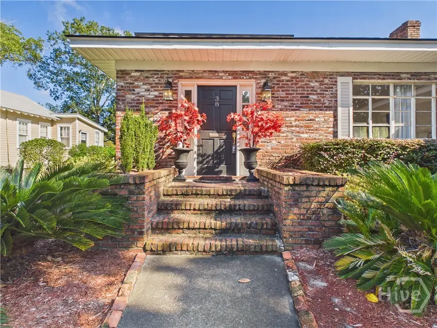 38 E 55th Street, Savannah, GA 31405 - #3
