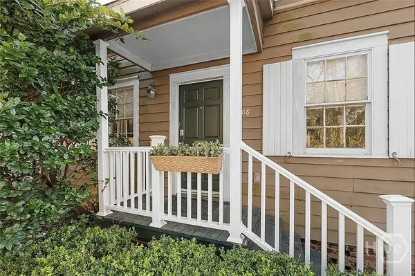 108 W Duffy Lane, Savannah, GA 31401