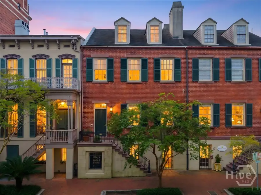 11 W Charlton Street, Savannah, GA 31401 - #2