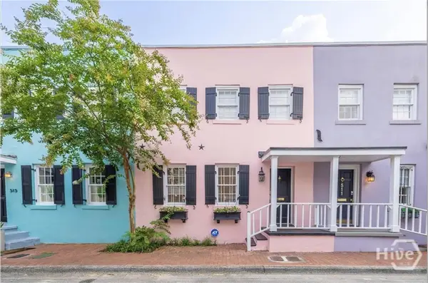 513 E Perry Street, Savannah, GA 31401