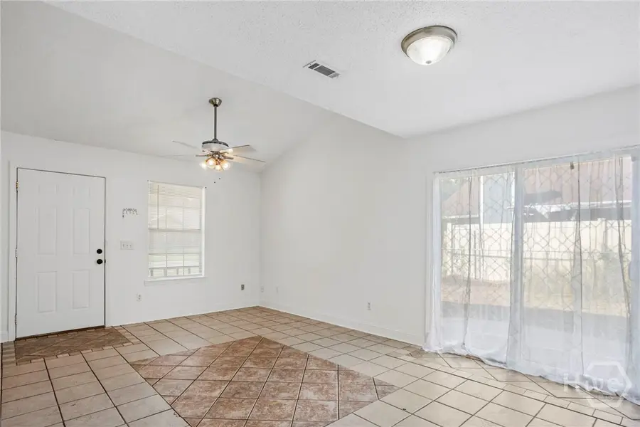 819 Ridgewood Way, Hinesville, GA 31313 - #3