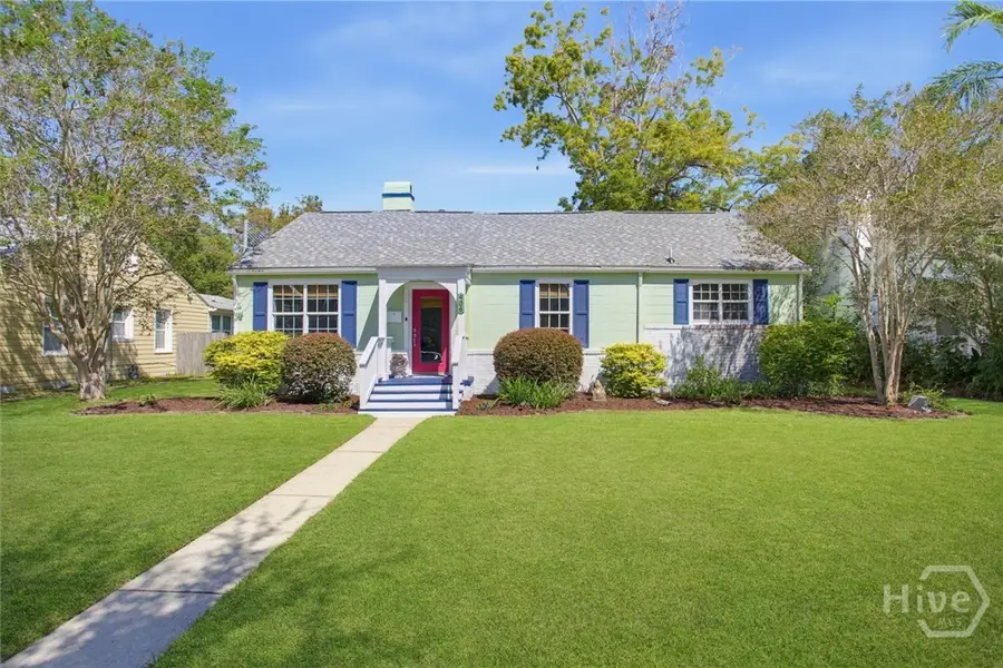 406 E 61st Street, Savannah, GA 31405 - #2