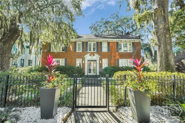 17 E 37th Street #3, Savannah, GA 31401